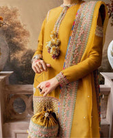 LAAM
ORGANZA Suit With MALAI Trouser