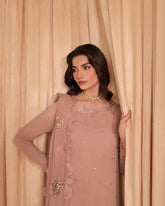 IZNIK
CHIFFON EMBROIDERED FRONT ALONG WITH EMBROIDERED