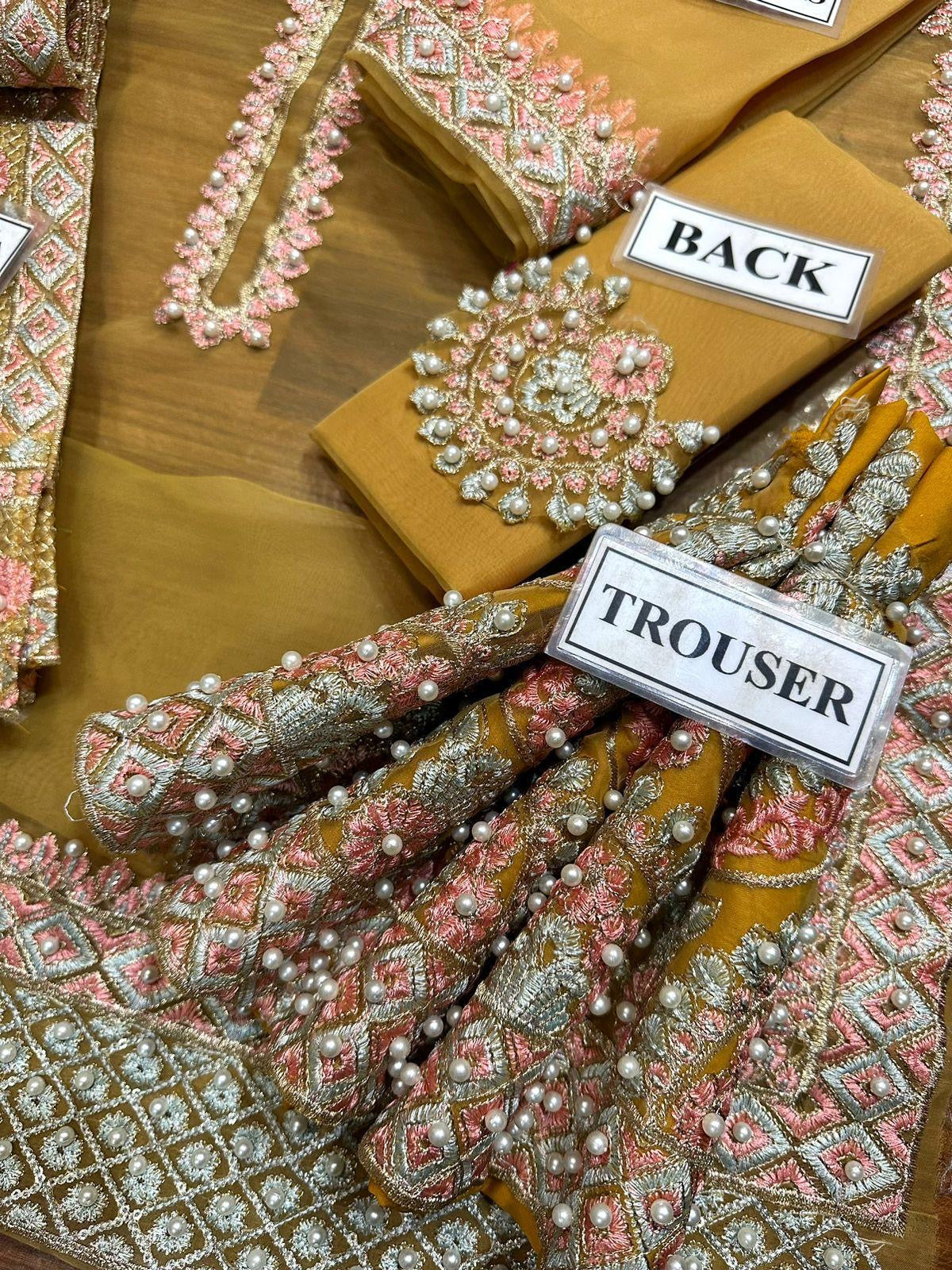 LAAM
ORGANZA Suit With MALAI Trouser