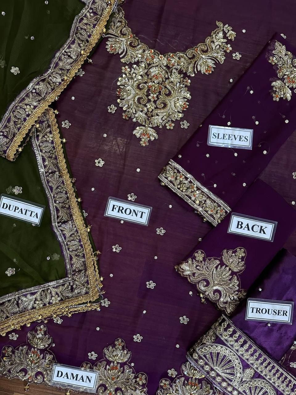 AISHA IMRAN
CHIFFON Suit With SATIN SILK Trouser